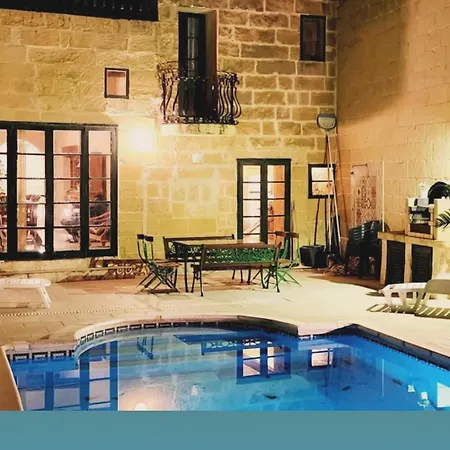 Villa Hills Sannat