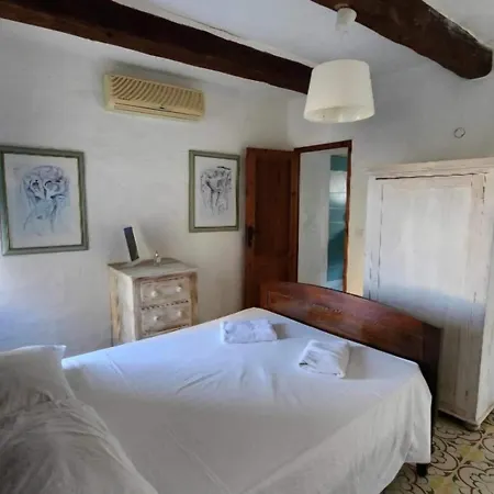 Villa Hills Sannat